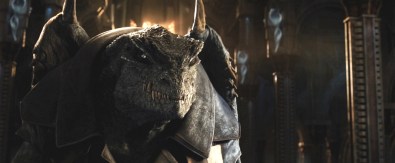 Reptiliaans wezen uit 'Jupiter Ascending', die lijkt op een Draco