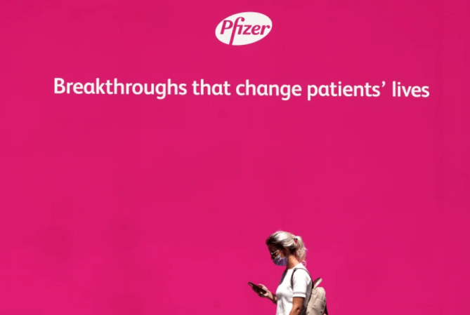 vierde industriele revolutie, mensen en machine vermengen klaus schwab